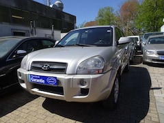 Bild des Angebotes Hyundai TUCSON 2.0 CRDi GLS (4WD)-1 Hand-Leder-SHZ-AHK-ESD-Tempo.