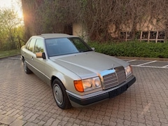 Bild des Angebotes Mercedes-Benz 250 250 D w124, wenig Km! Oldtimer