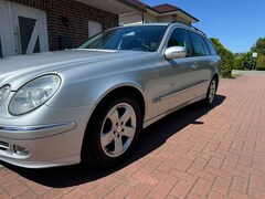 Bild des Angebotes Mercedes-Benz E 220 E-Klasse T-Modell Diesel T CDI Avantgarde DPF