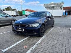 Bild des Angebotes BMW 320 320i