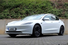 Tesla Model 3 Long Range Dual Motor AWD in neuwertigem Zustand !!!!