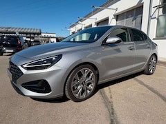 Bild des Angebotes Hyundai i30 Fastback 1.5 PRIME DCT / Sitz-Paket / WR