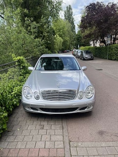 Bild des Angebotes Mercedes-Benz E 240 Elegance *TÜV NEU+8FACH BEREIFT*