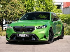 Bild des Angebotes BMW M5 INDIVIDUAL.DR.ASS.PRO.PANO.360.4ZONEN.LHZ.B&W
