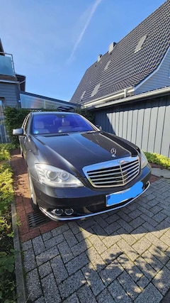 Bild des Angebotes Mercedes-Benz S 350 S 350 BlueTEC DPF 4Matic 7G-TRONIC