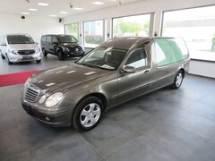 Bild des Angebotes Mercedes-Benz E 220 CDI Bestattungswagen / Leichenwagen