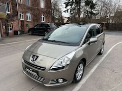 Bild des Angebotes Peugeot 5008 1.6Premium/AHK/Panorama/Sitzheizung/Tüv neu