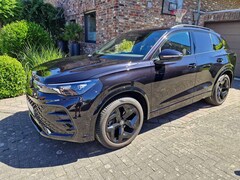 Bild des Angebotes VW Tiguan R-Line Black Edition 8-fach Bereifung / TOP Ausstattung / sehr gepflegt