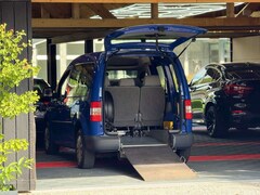 Bild des Angebotes VW Caddy Behindertengerecht-Rampe