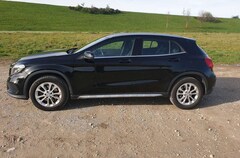 Bild des Angebotes Mercedes-Benz GLA 250 4Matic 7G-DCT AMG Line