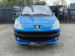 Bild des Angebotes Peugeot 1007 Premium 1.4 HDi TUV NEU