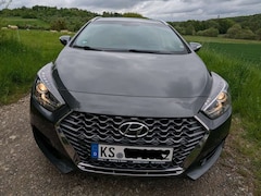 Bild des Angebotes Hyundai i40 Kombi blue 1.6 CRDi Space, 2 J.Garantie, Navi, SHG
