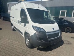 Bild des Angebotes Peugeot Boxer Hochraum 333 L2H2 Pro BlueHDi 120 S 1.Hand