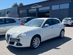 Bild des Angebotes Alfa Romeo Giulietta Giulietta Super/2.Ha/Eu.5/Klima/AHK/Allwetter/ZV
