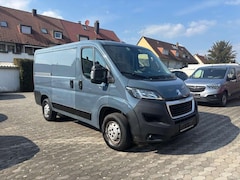 Bild des Angebotes Peugeot Boxer 328 L1H1 Pro BlueHDi 120 Stop +Kamera+Tempomat+