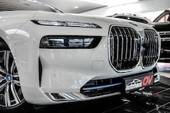 Bild des Angebotes BMW i7 xDrive 60*Theatre Screen*Kristall*SKY Lounge*