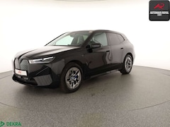 Bild des Angebotes BMW iX iX xDrive40 SPORT LASER,SKYLOUNGE,360GRAD,HEADUP