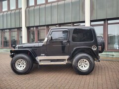 Bild des Angebotes Jeep Wrangler 4.0 Sport HÖHER-BREITER-SUPER OPTIK-AHK-KLIMA