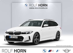 Bild des Angebotes BMW 318 i Touring M Sportpaket AHK Navi RfKam Sitzhzg