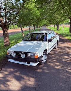 Volvo 744 D24TIC