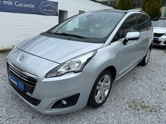 Bild des Angebotes Peugeot 5008 1.6 HDi*Panorama*7 Sitzer*Automatik*Head Up