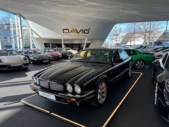 Bild des Angebotes Jaguar XJR 4.0*2. Hand*Unfallfrei*Nachlackierungsfrei