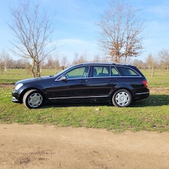 Bild des Angebotes Mercedes-Benz 220