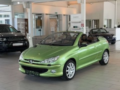Bild des Angebotes Peugeot 206 Cabriolet CC Platinum*LEDER*NAVI*TOUCH*BLUET