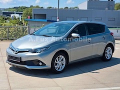 Bild des Angebotes Toyota Auris Auris Hybrid 1,8-l-VVT Aus 2-Hand Kamera