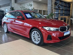 Bild des Angebotes BMW 318 Sport*Shadow*Widescreen*R.Cam*AHK*SHZ*LED*