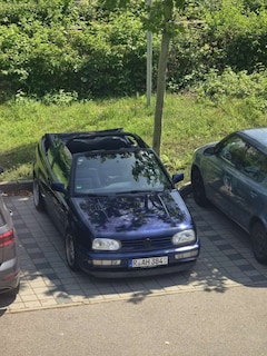 Bild des Angebotes VW Golf Cabriolet Cabrio 1.8 Classic Edition