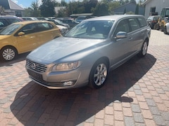 Bild des Angebotes Volvo V70 D3 Kombi Momentum NAVI, PDC, Leder