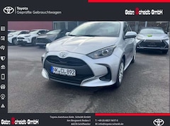 Bild des Angebotes Toyota Yaris 1.0 VVT-i Comfort Klima Rückfahrkamera