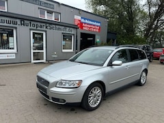 Bild des Angebotes Volvo V50 Kombi 2.4i AHK°LEDER°TEMPOM°MEMORY°TÜV11/27!