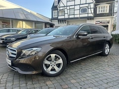 Bild des Angebotes Mercedes-Benz E 200 E 200 T Avantgarde Navi/LED/R-Kamera/T-Leder