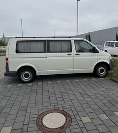 Bild des Angebotes VW Transporter 9-Sitzer, Diesel, guter Zustand, Vorhänge, fahrber