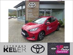 Bild des Angebotes Toyota Yaris Hybrid 116 1.5 VVT-i Team Deutschland