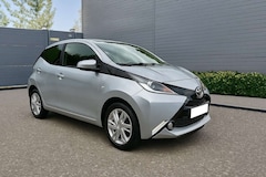 Bild des Angebotes Toyota Aygo Aygo 5-Türer x-play touch - Rentner - TÜV 09.2027