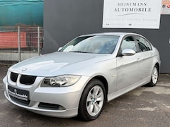 Bild des Angebotes BMW 318 i Lim. *HU/AU 02/2027*KLIMA*ALU*SHZG*PDC*