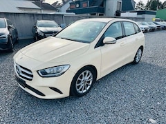Bild des Angebotes Mercedes-Benz B 180 d 8G-DCT *Kamera*Ambiente.Beleuchtung