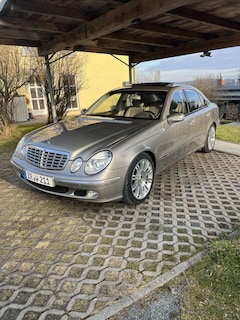 Bild des Angebotes Mercedes-Benz E 240 E 240 (211.061)