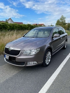 Bild des Angebotes Skoda Superb Combi 2.0 TDI DSG Elegance