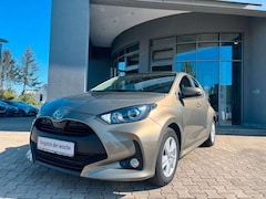 Bild des Angebotes Toyota Yaris Hybrid Comfort*Automatik,Kamera,Alufelgen