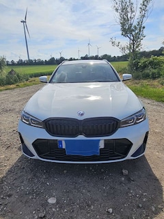 Bild des Angebotes BMW 330 330 e Touring/ M Paket /1 Hand/360°Kamera
