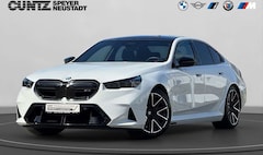 Bild des Angebotes BMW M5 Limousine ab 1,99% eff. / Panorama B&W HiFi Drivin
