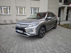 Bild des Angebotes Mitsubishi Eclipse Cross Intense 2WD 1,5 Cleartec mit Ambientebeleuchtung TÜV und Inspektion NEU!