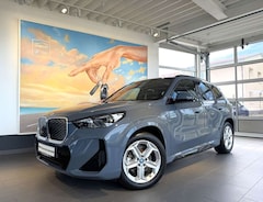 Bild des Angebotes BMW iX1 30 xDr M SPORT PANO+KAM+AHK+HUD+HARM+AL