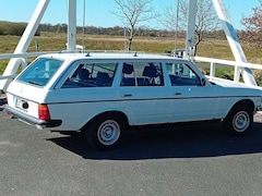 Bild des Angebotes Mercedes-Benz 230 230 TE