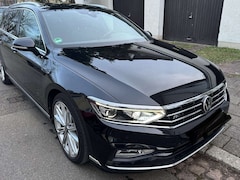 Bild des Angebotes VW Passat Variant Elegance R-Line 360 iQ-Light AHK Digitaltacho Navi
