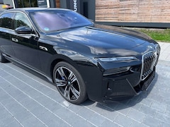 Bild des Angebotes BMW 760 e xDrive 4xmassag SkyDACH Autobahnassistent